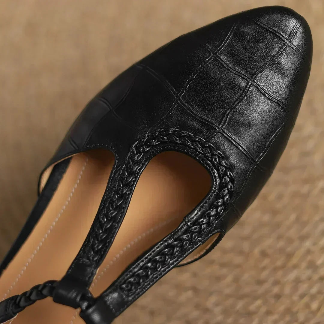 Carla - Classic Mary Janes
